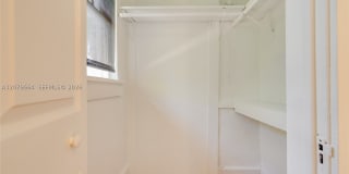 4600 NE 1st Ave Gallery 29