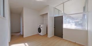 University Manor - Newly Renovated Units just a short walk from Campus! Gallery 16