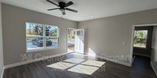 1418 SE Magnolia Loop Gallery 1