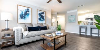 Crestmont at Thornblade Apartments Gallery 4