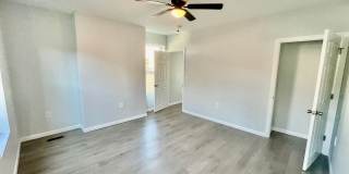 STUDENT HOUSING OPPORTUNITY - Bright and Updated 2 Bedroom 1.5 Bath House in Oakland Gallery 14