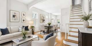 SEPTEMBER 10 Large FAIRMOUNT TOWNHOUSE - private patio Gallery 1