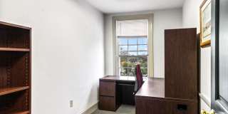 152 N MAIN Street Gallery 30