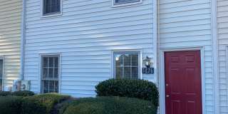 NEW PRICE - Updated Townhome Available for Rent in Roswell! Gallery 1