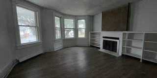 5 beds 2 bath Gallery 23