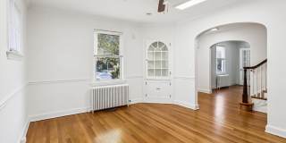 212 FREDERICK Avenue S Gallery 17