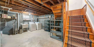 Large 3 Bedroom Apt + Private Office Space Gallery 39