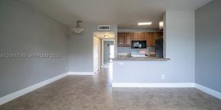 1606 Meadows Cir W Gallery 6