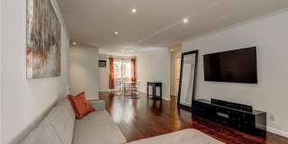 8400 De Longpre Avenue Gallery 12