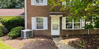 2 Bedroom 1.5 Bathroom Townhouse Gallery 1