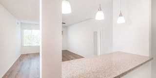 15925 Victory Blvd. Gallery 18