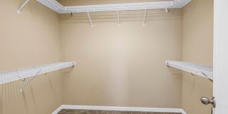 4/3/2 HOME IN EDINA GARDEN OF EDEN Gallery 40