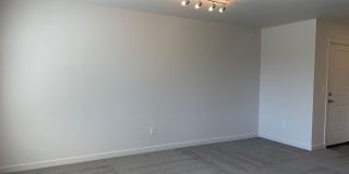 C219--Daybreak Gardens Apartments Gallery 12