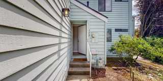 Serene 2 Bedroom 2 Bath Townhome in Windsor, CA with Carport Included! Gallery 5