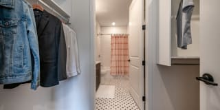 Alexan Florence Gallery 21