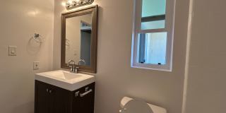 Tarzana Five Apartments Gallery 58