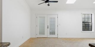 1813 W 62nd Street Gallery 11