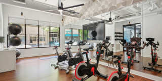 Link Apartments 4th Street Gallery 11