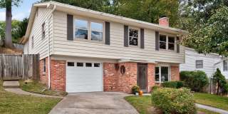 Fantastic Updated 3BR/2.5BA in Silver Spring- Forest Knolls Neighborhood! Gallery 1
