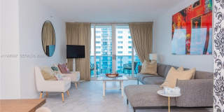 7501 E Treasure Dr Gallery 1