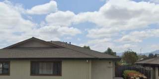 3 Bed, 1.5 Bathroom Duplex Gallery 1