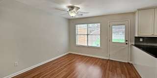 COMING SOON: Beautifully Updated 2/2.5 Townhome Near Truist Park Gallery 17