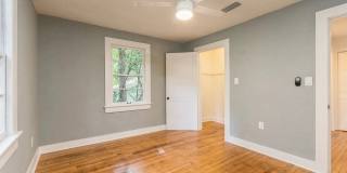 Recently Renovated 2 Bedroom Apartment in Duckpond Gallery 15