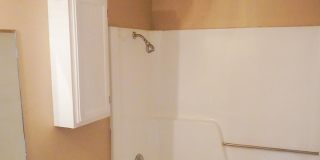 3 Bed 2 Ba Condo w Garage - East Wichita Gallery 10
