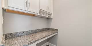 Charming 2BR Townhome in Charlotte Gallery 12