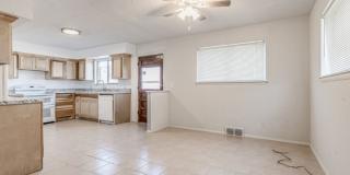 Updated in NE OKC for rent! Minutes to Broadway Extension/235 and Downtown! Gallery 9
