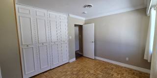 A Fabulous 3 Bedroom Townhome Centrally located. Gallery 36