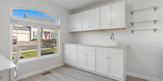 Stunning SE Gresham Home w/ Huge Bonus Room! Gallery 16