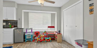 3413 Foxbriar Gallery 13