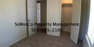 Cute 3 Bedroom Home with beautiful Kitchen Gallery 7