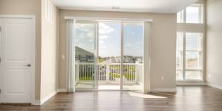 One Bedroom Luxury Apartment (Elevator Building) Gallery 1