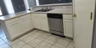 5 bedroom 3 bath Gallery 39