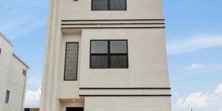 1735 W GRAMERCY PL #201 Gallery 19