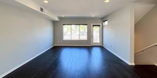 Luxury Townhome Centrally Located in Silverlake! Gallery 15