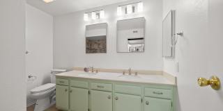 1140 East Ocean Boulevard Gallery 22