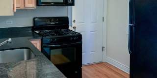 1210 W. Waveland Apt. Gallery 4