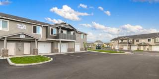 Crown Pointe Apartments Gallery 18