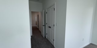 4402 Longwood Lake Square Gallery 15