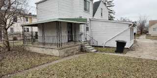 17157 Mackay Street Gallery 17