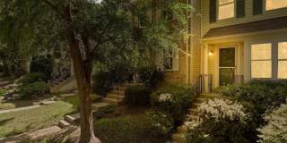 Charming 3BR Townhome in Clifton Gallery 1