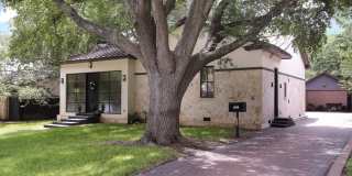 LUXURY 4-BEDROOM HOME IN ALAMO HEIGHTS Gallery 1