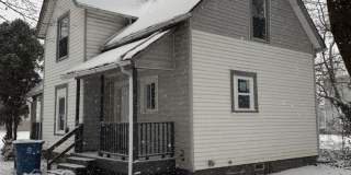 Charming 4-Bedroom Property in Prime Location Gallery 1