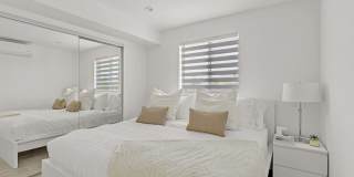 7076 Park Manor Gallery 5