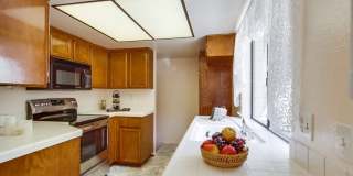Spacious Townhome in University City for Rent! Gallery 10