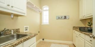 Beautiful, Spacious 4 bedroom Home for Rent! Gallery 28