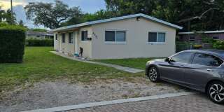 4951 SW 28th Terrace Gallery 14